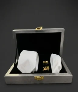 Gift set - Eri Silk Tie, pocket square and rhino cufflink